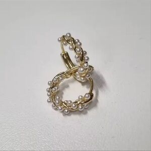 Elegant Gold and Pearl Hoop Earrings